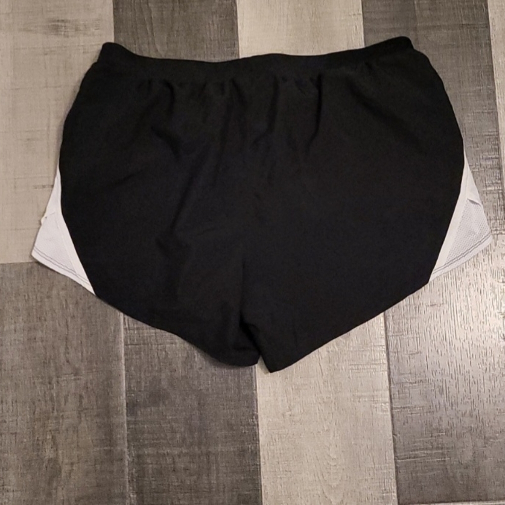 Short - Picture 3 of 5